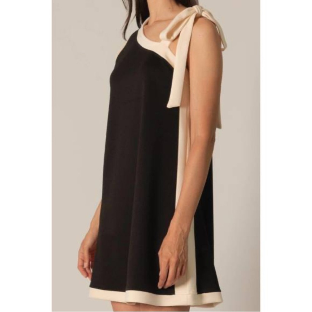 P. Cill Monaco Bow Shoulder Dress size L NWT